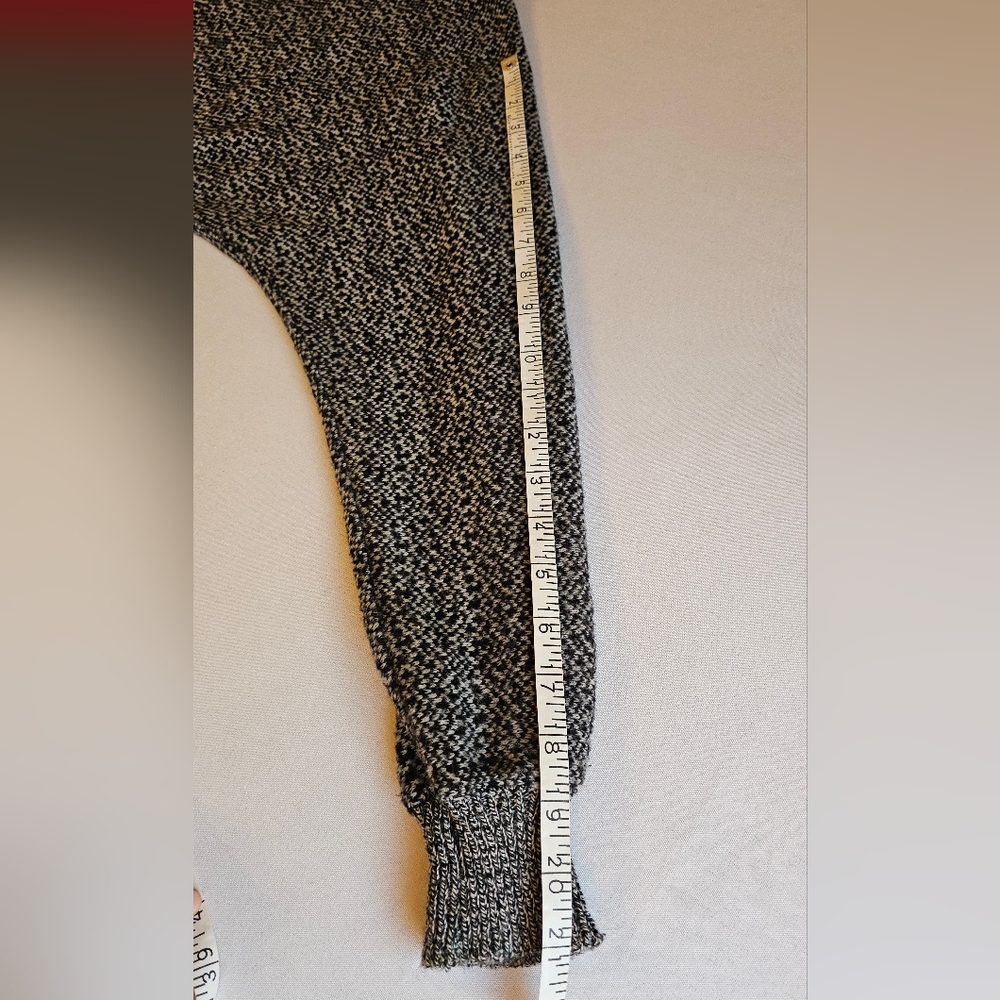 Vintage 80s Red & Black Batwing Sweater - Picture 13 of 13